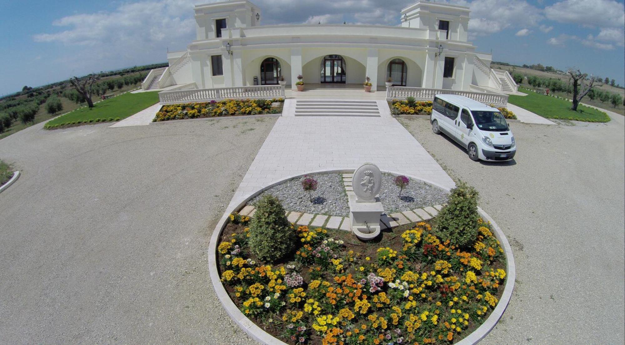 Agri Hotel Conte Salentino Sant Isidoro  Exterior foto